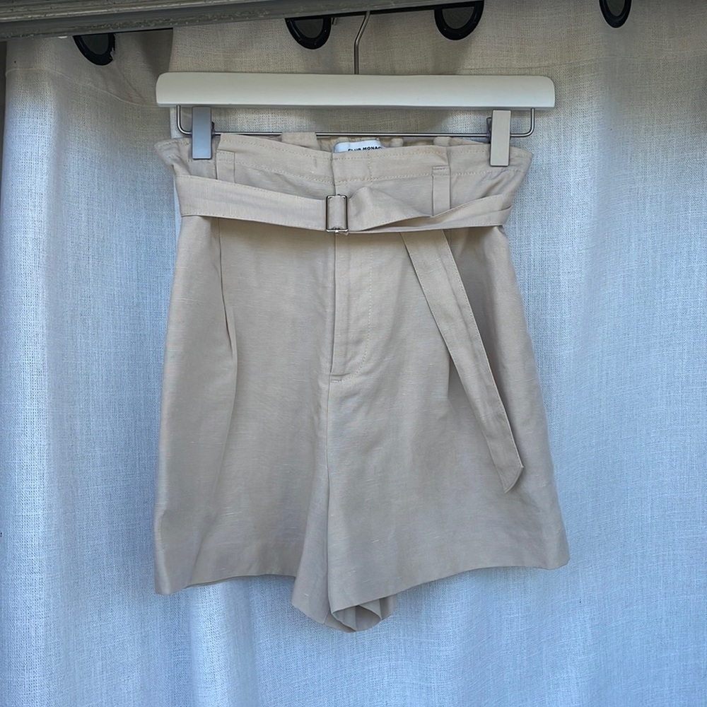 High waisted club Monaco linen shorts (beige / cream)